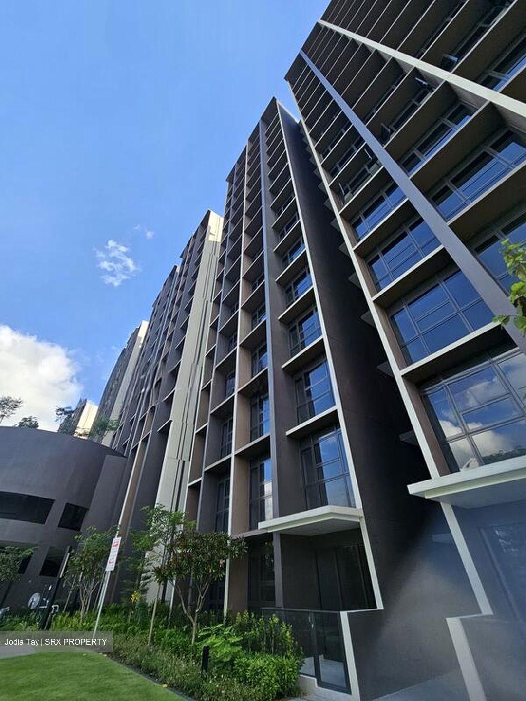 Tenet (D18), Condominium #497395101